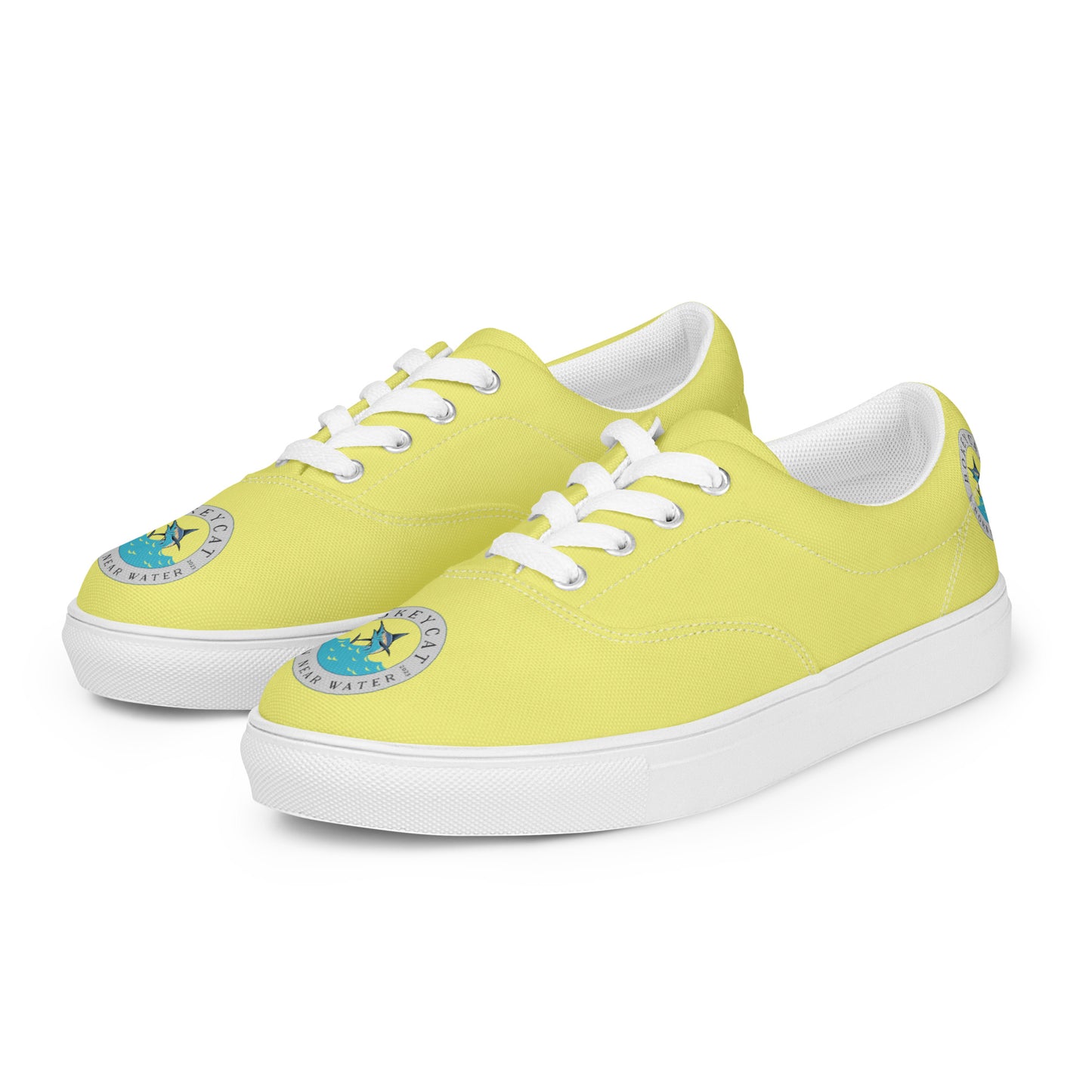 BokeyCat women’s lace-up canvas shoes