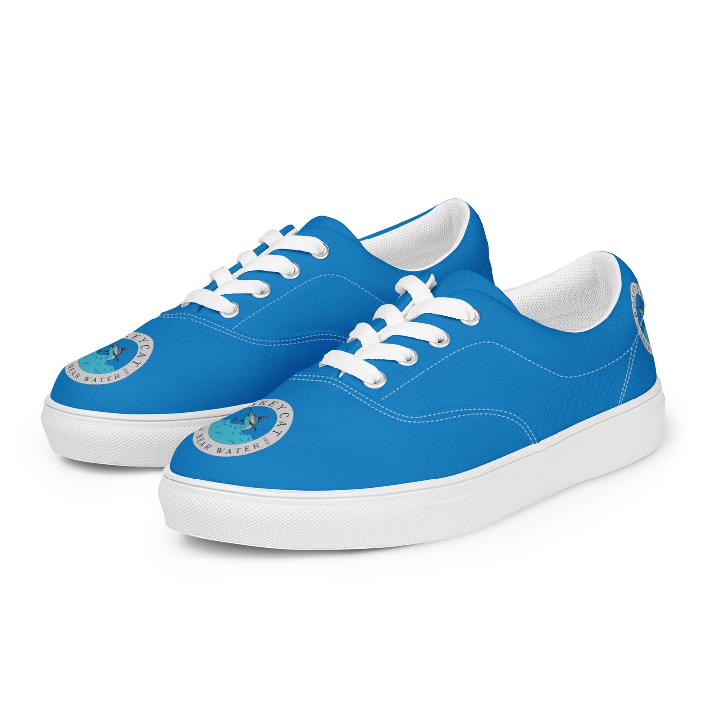 BokeyCat women’s lace-up canvas shoes